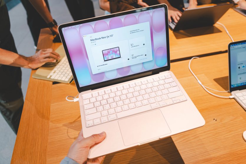 Вже трохи не такий бюджетний: Apple підняла ціну на MacBook Neo та інші Mac