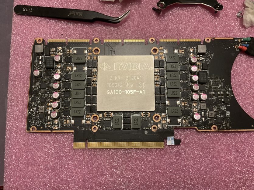 Від майнінгу до ШІ: NVIDIA CMP 170HX здорожчала до понад $1000 після розблокування відеопам'яті до 80 ГБ